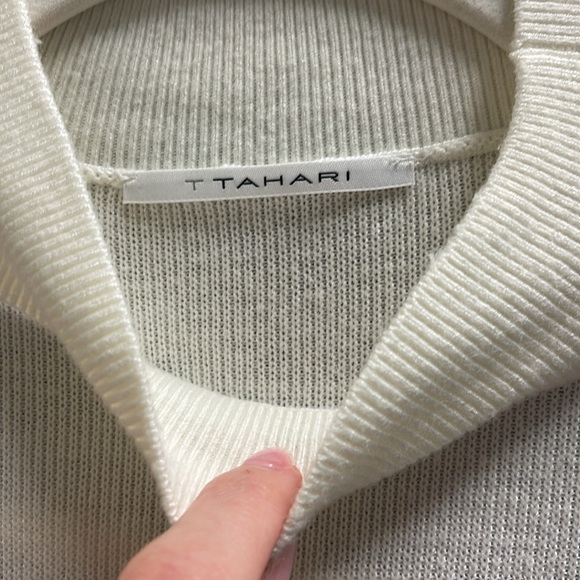 TAHARI SWEATER CREAM SZ S - Picture 2 of 3